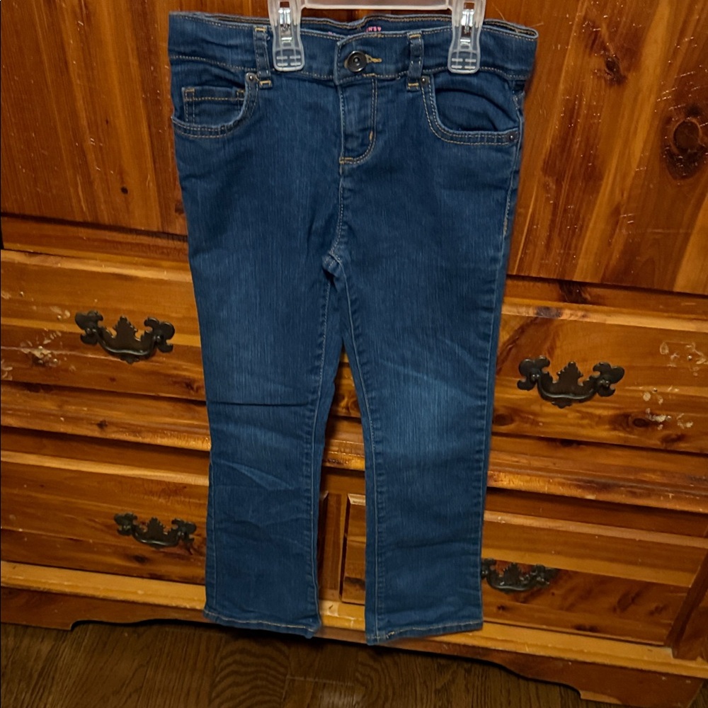 Pre-Owned Girls Blue Denim Jeans Size 8! In Great Condition!